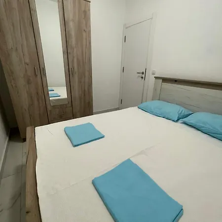 Apartament *